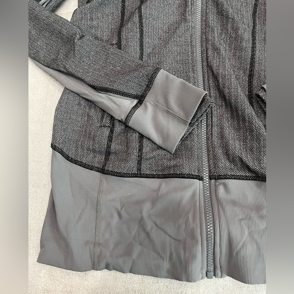 Lululemon Daily Practice Jacket Heathered Herrington Sz8 - Picture 5 of 11